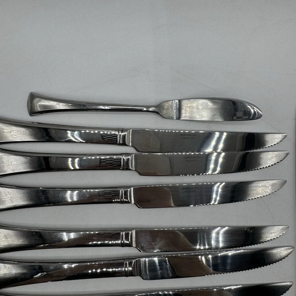 Reed & Barton TYLER Stainless R&B EveryDay Glossy Silverware 12 Steak Knives Set